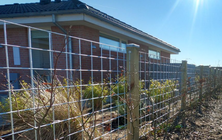 Rionet hegn � moderne og holdbart valg til haven