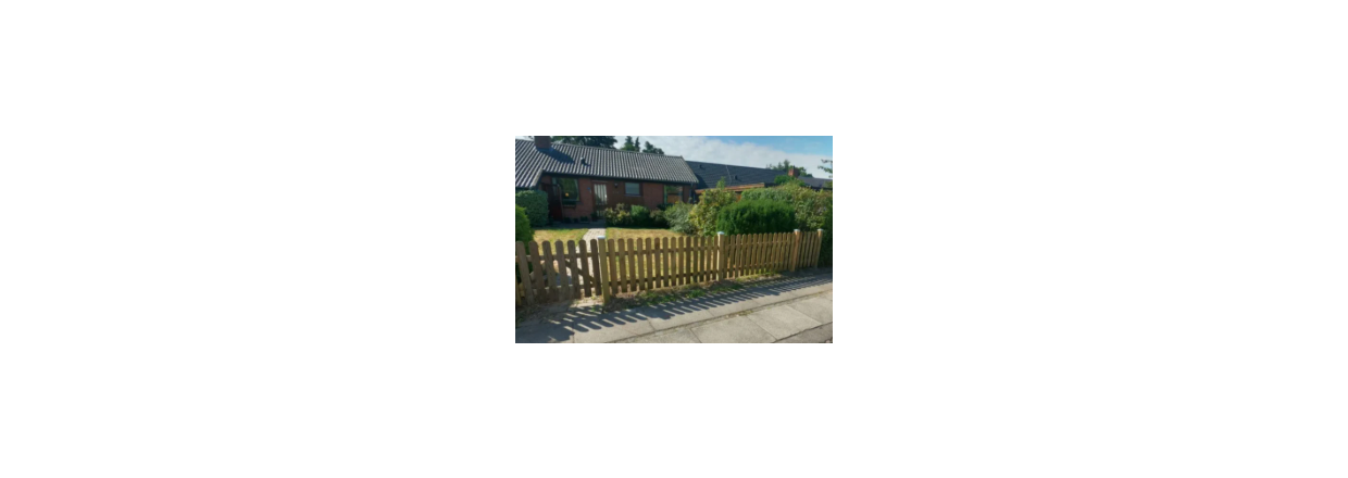 Stakit � et klassisk hegn med tidl�st udtryk