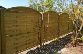 Tr�hegn � naturlig sk�nhed og klassisk stil til haven