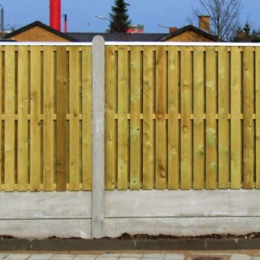 Bræddehegn lodret / Betonhegn