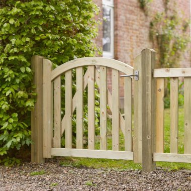 Enkelt havelåge i træ