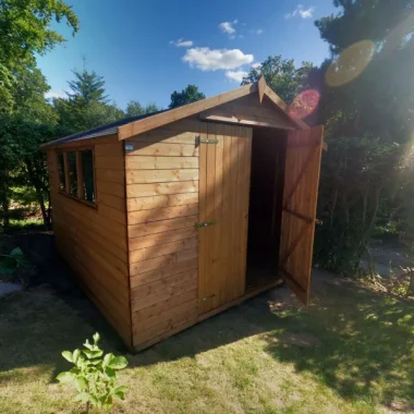 Funktionel have med opbevaring