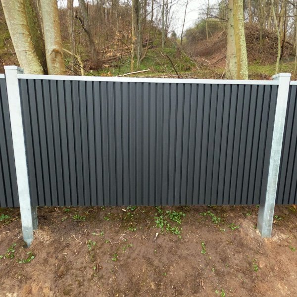 Reng�ring af komposit hegn: S�dan g�r du