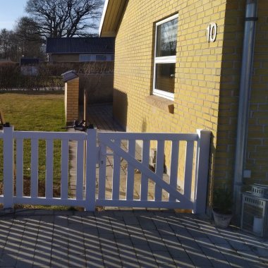 Enkeltlåger til PVC Tremmehegn