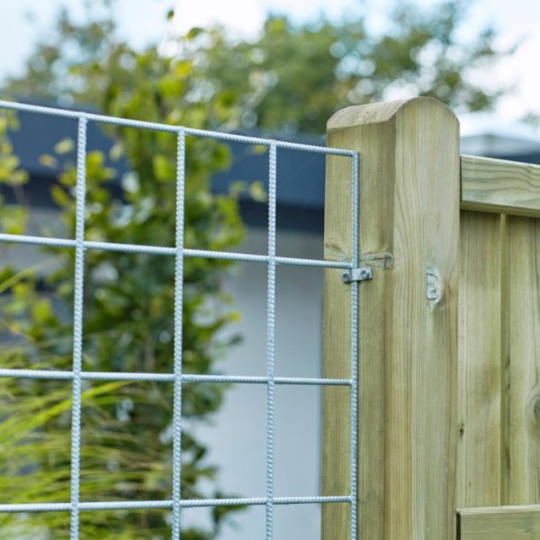 Opstning af rionet hegn