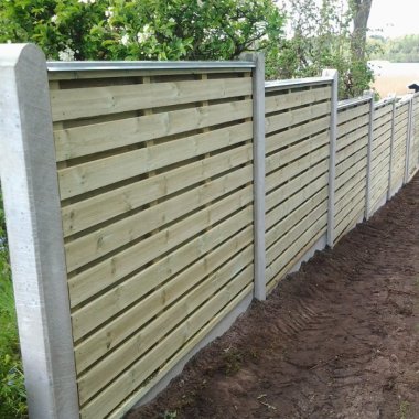 Bræddehegn vandret / Betonhegn