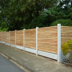 Guldklasse: Vandret raftehegn inkl. betonstolper, betonbundplade og tilbehr