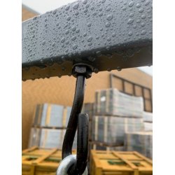 STET UDENFOR! Gyngestativ i stl inkl. 2 rde gyngesder og klatrestige i pulverlakeret gr 