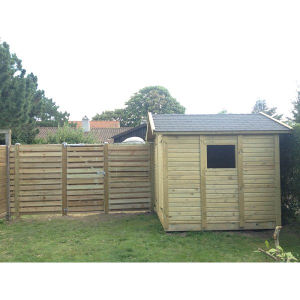 Plankevrkdr vandret tilpasset hegnet (prisen glder kun ved montage)