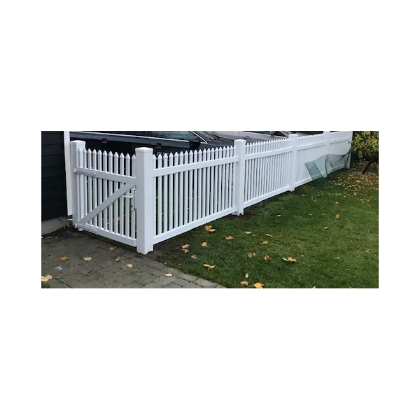 PVC Skagen hegn lige med smalle stave i 180x150cm (BxH)