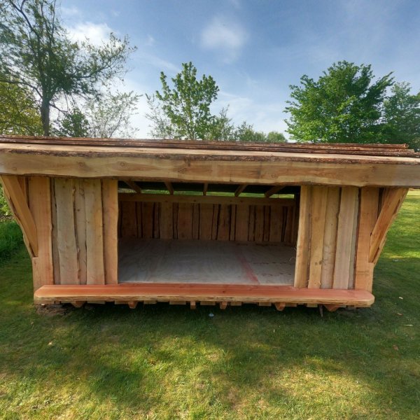 Hjemsted Premium danskproduceret shelter til 6 personer med front - i lrk