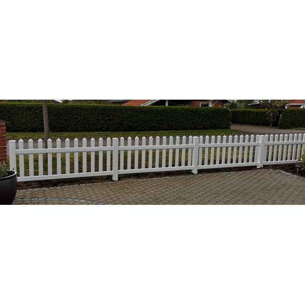 PVC Skagen hegn lige med brede stave i 180x80cm (BxH)