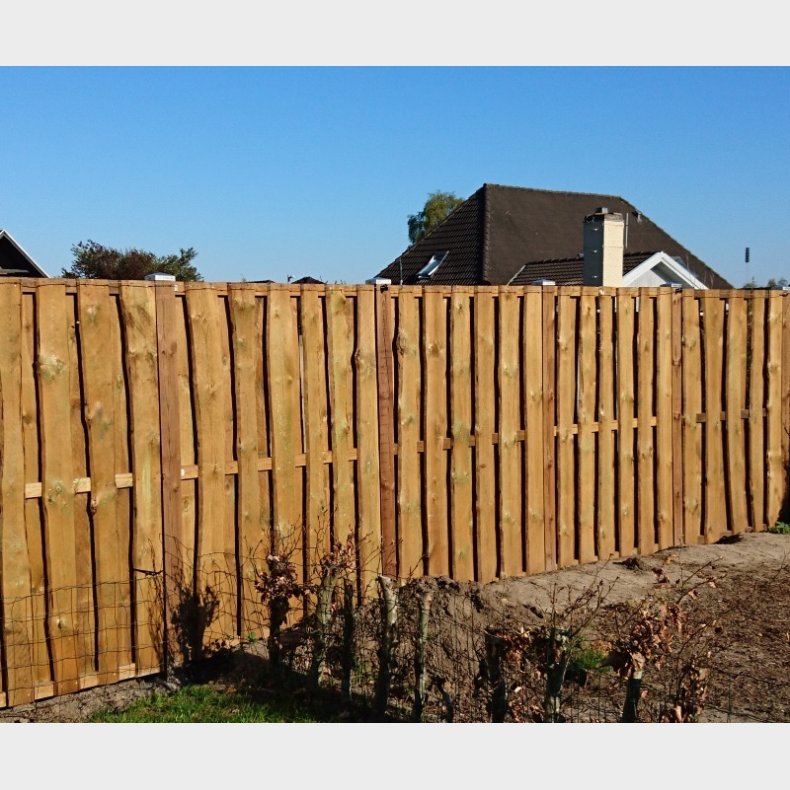 Kalmarhegn 180x180cm i brun trykimprgnering - model Skibby