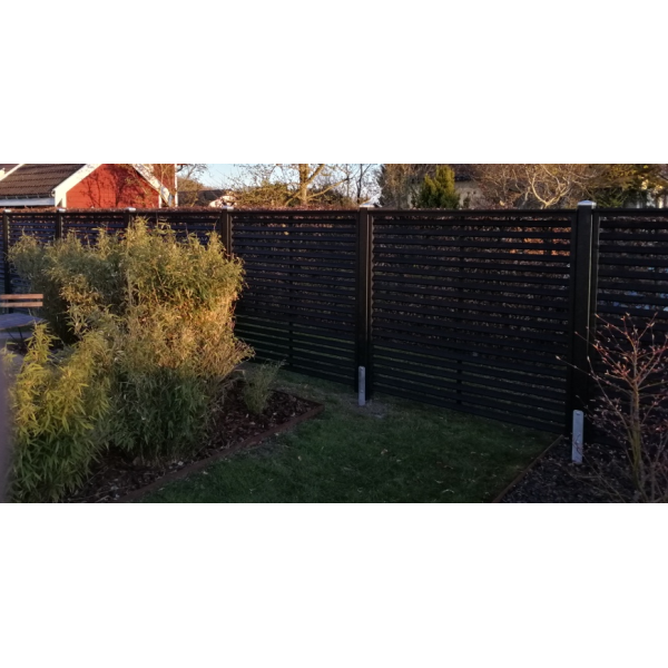 Kyoto hegn i grundmalet sort 160x160cm (BxH)