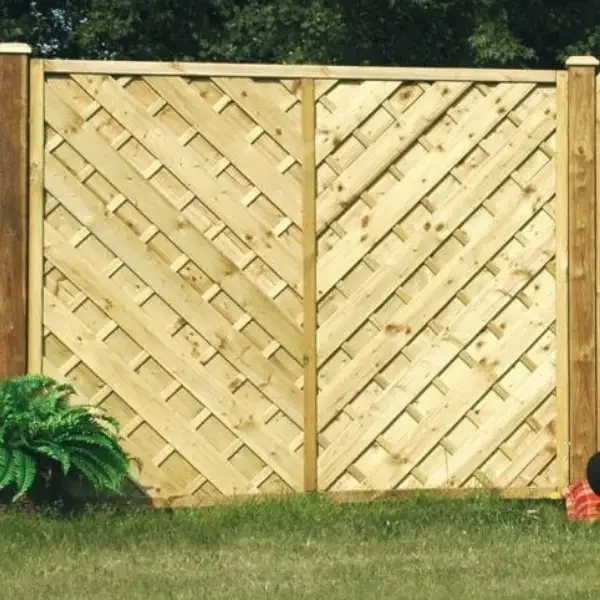 Lamelhegn model Saragossa inkl. trstolper og tilbehr