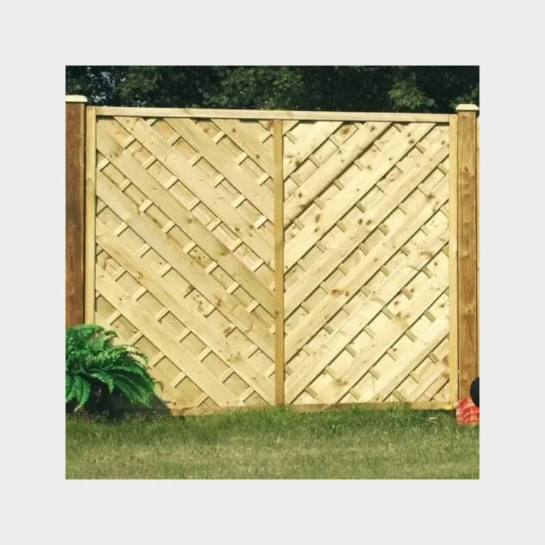 Lamelhegn med trstolper - model Saragossa 