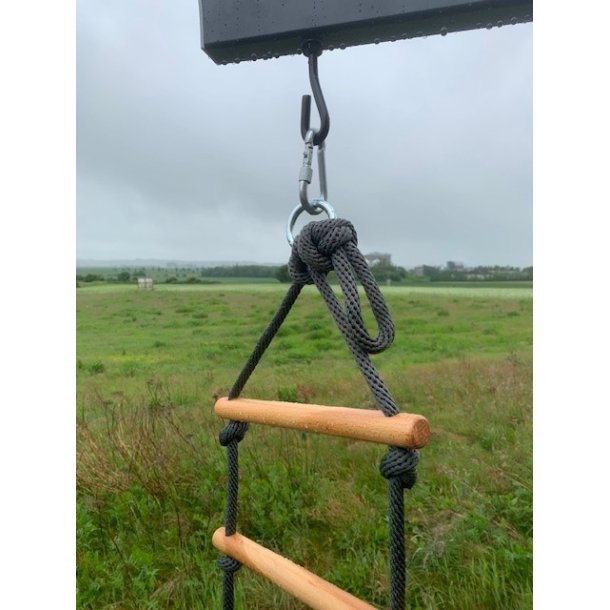 Gyngestativ i stl med to gynger og klatrestige  holdbart, moderne og pladsbesparende