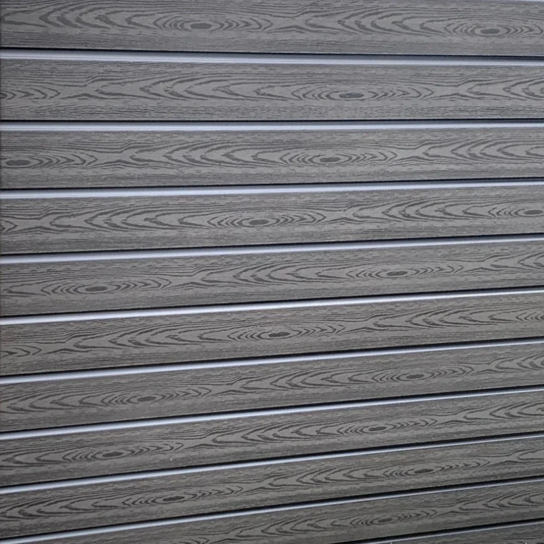 Alaska komposithegn med stlbundplade og galvaniserede stlstolper - Slvklasse