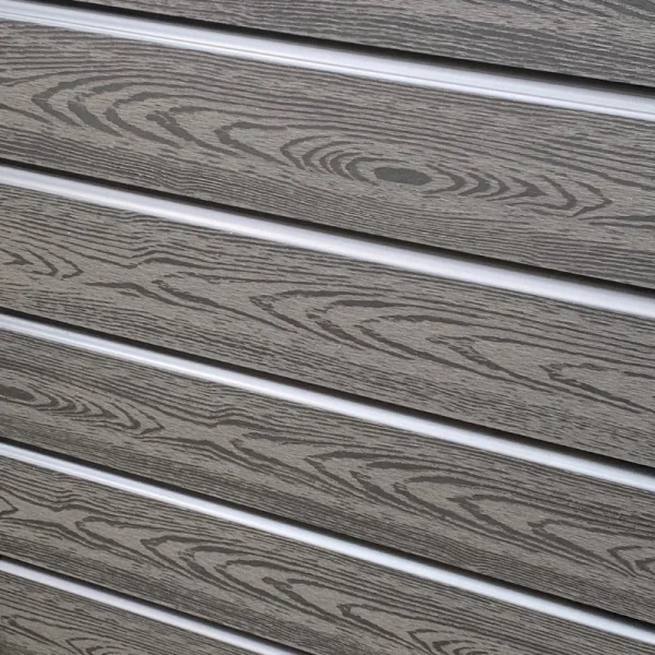 Slvklasse: Alaska komposithegn med stlbundplade galvaniserede stlstolper og tilbehr