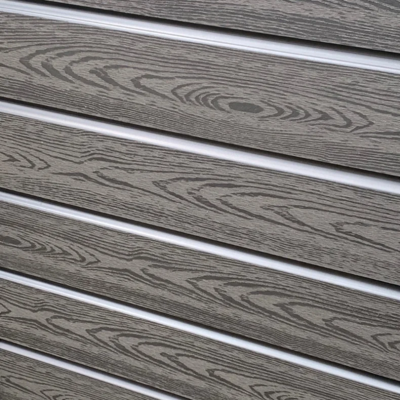 Alaska komposithegn med stlbundplade og galvaniserede stlstolper - Slvklasse