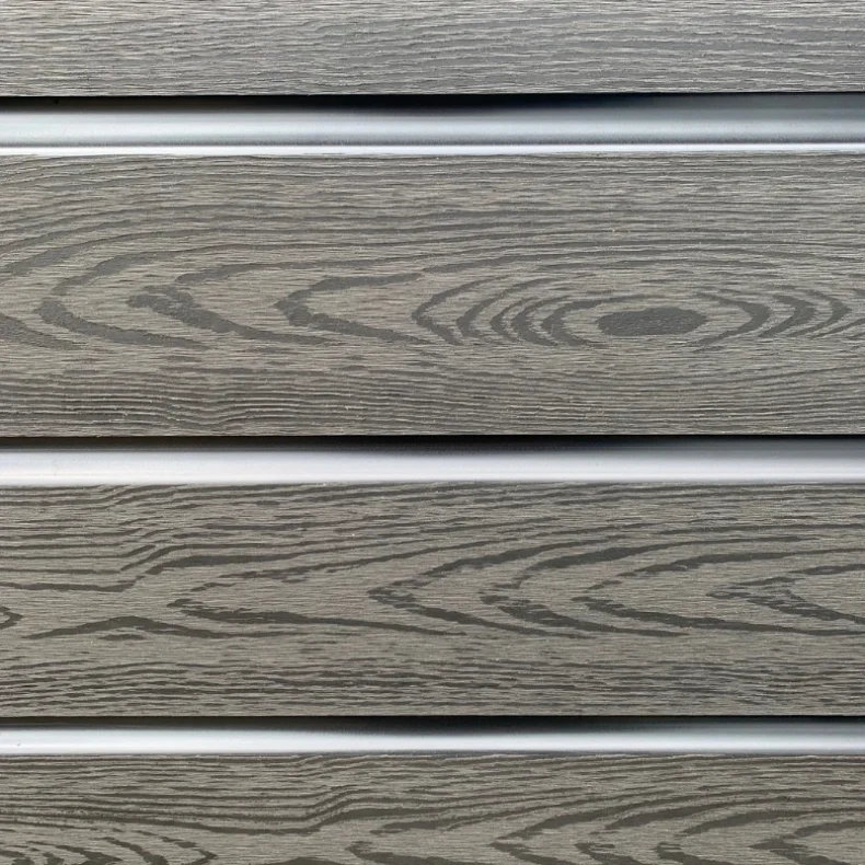 Alaska komposithegn med stlbundplade og galvaniserede stlstolper - Slvklasse