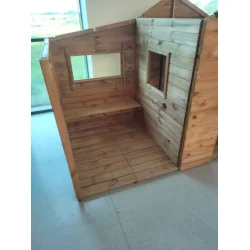 Legehus Ella  trlegehus med terrasse, bnk og kbmandsdisk