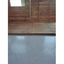 Legehus Ella  trlegehus med terrasse, bnk og kbmandsdisk