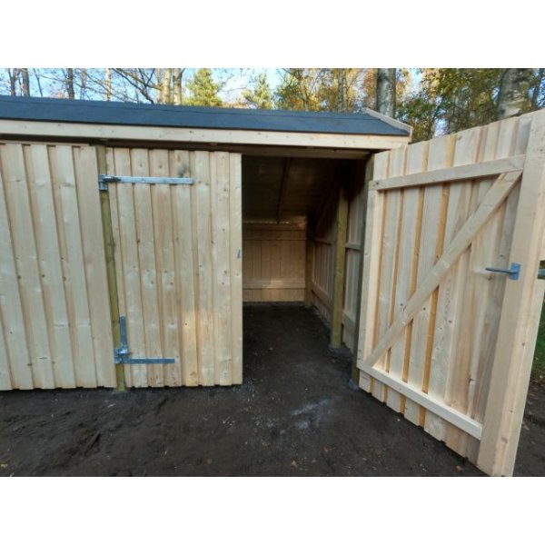 Guldklasse: Multihus 2-moduler i ubehandlet lukket med dobbeltdr p 10,5m2