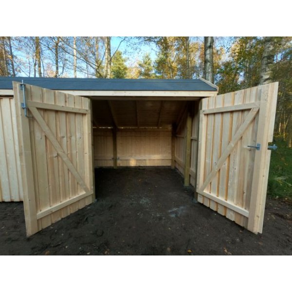 Guldklasse: Multihus 2-moduler i ubehandlet lukket med dobbeltdr p 10,5m2