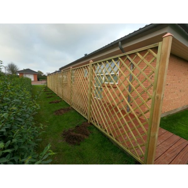 Palma hegn lige 180x180cm (BxH) 7x7cm masker