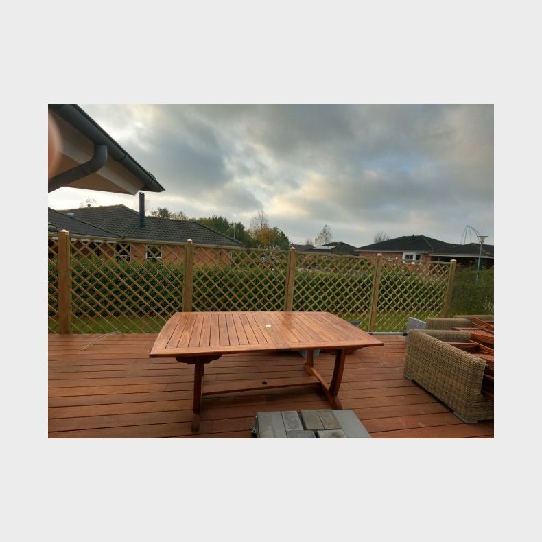 Palma hegn lige 180x180cm (BxH) 7x7cm masker