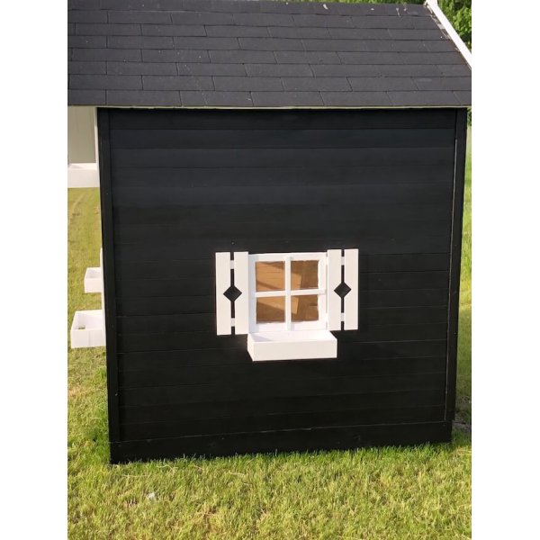 Anna legehus med hems &#150; to etager af leg, hygge og lring