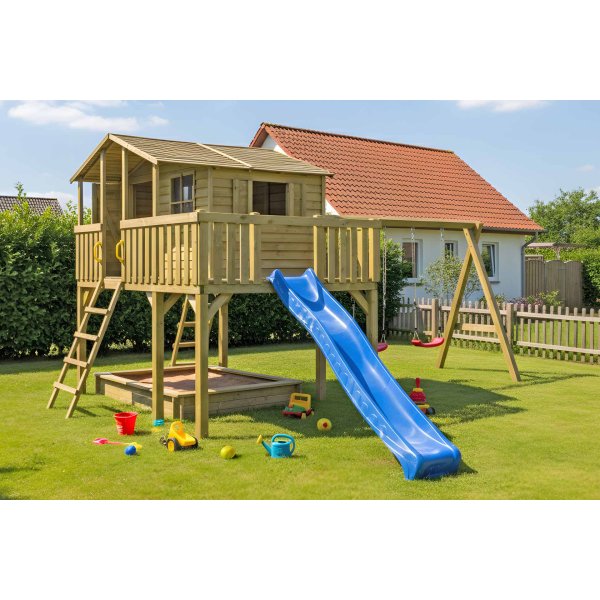 S�lvklasse: Matteo legehus i tr� p� stolper + gyngestativ