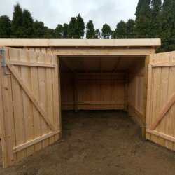 Guldklasse: Nordic Multihus 2-moduler med dobbeltdr og lukket front i ubehandlet tr p 9,5m2