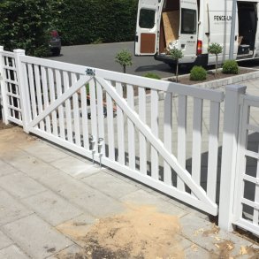 PVC Tremme dobbeltlge med brede stave i (150+150) x 100cm (BxH)