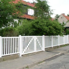 PVC Tremme dobbeltlge med smalle stave i (150x150) x 100cm (BxH)