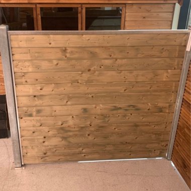 Rom systemhegn med galvaniserede stålstolper (hegnsmodel)