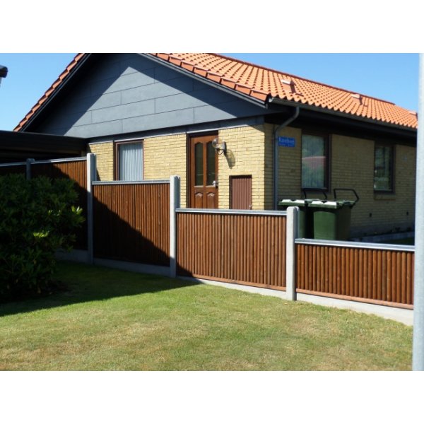 Raftehegn lodret trykimp. fyr teakmalet 189x90cm (120cm over jord)