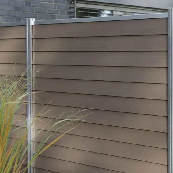 Stockholm komposithegn med aluminiumsstolper - Slvklasse