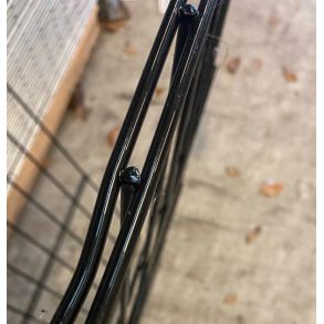 B�jet/skadet Tisvilde panelhegn 200x95 cm � sort dekorhegn med elegant design Lagersalg