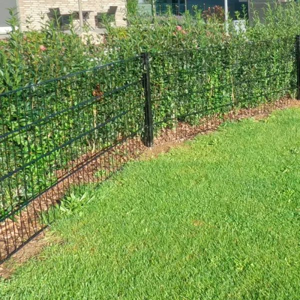 Viby 2D panelhegn 250x95 cm  robust og stilrent hegn i sort