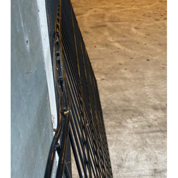 B�jet/skadet Viby 2D panelhegn 250x120 cm � elegant og holdbart hegn i sort Lagersalg