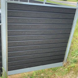 Slvklasse: Alaska komposithegn med stlbundplade galvaniserede stlstolper og tilbehr