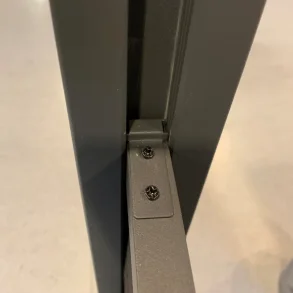 Antracitfarvet beslag st til startprofil i aluminium til komposithegn