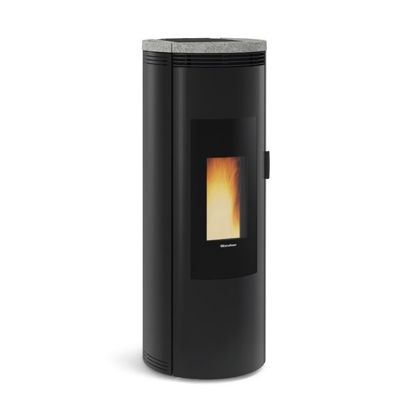 Amika pilleovn 8 kW  slank, stjsvag og stilren opvarmning til op til 150 m