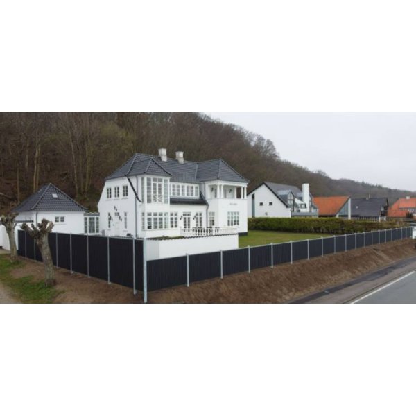 Platinklasse: Lefkas LODRET komposithegn m. bekldning p 2 sider inkl. galv. stolper og tilbehr