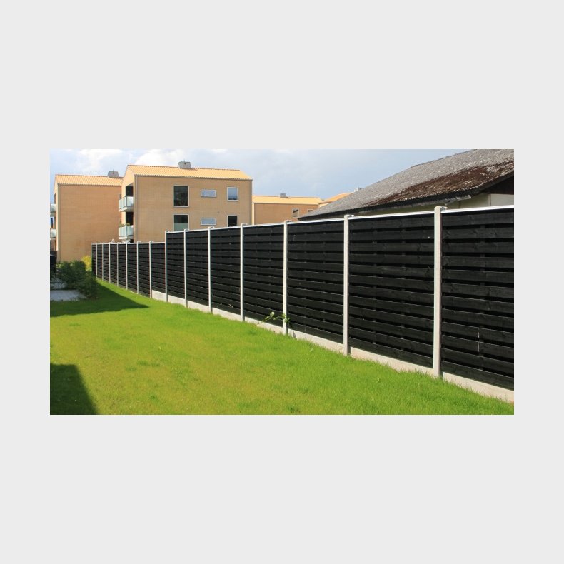 Vandret brddehegn i sortmalet trykimprgneret grant 189x120cm (150cm over jord)