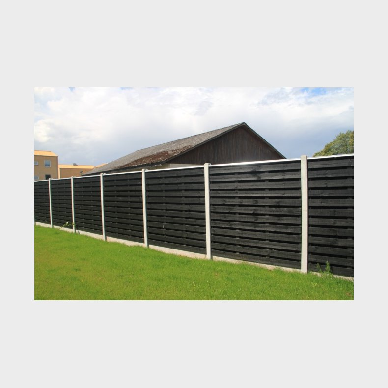 Vandret brddehegn i sortmalet trykimprgneret grant 189x120cm (150cm over jord)