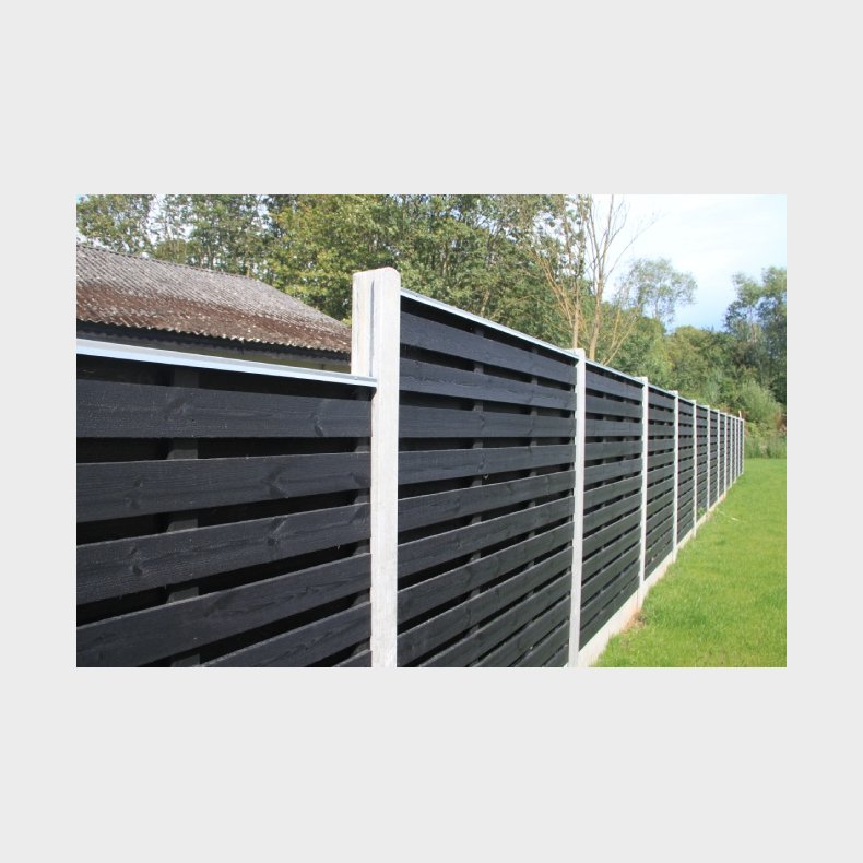 Vandret brddehegn i sortmalet trykimprgneret grant 189x120cm (150cm over jord)