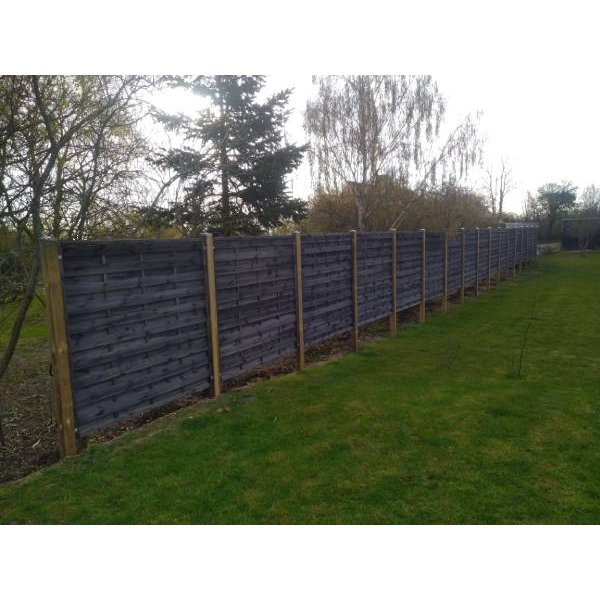 Kraftig lukket lamelhegn model Bramming i gr 180x180cm (BxH)